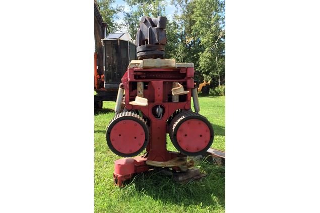 2000 Logmax 750 Harvesters and Processors